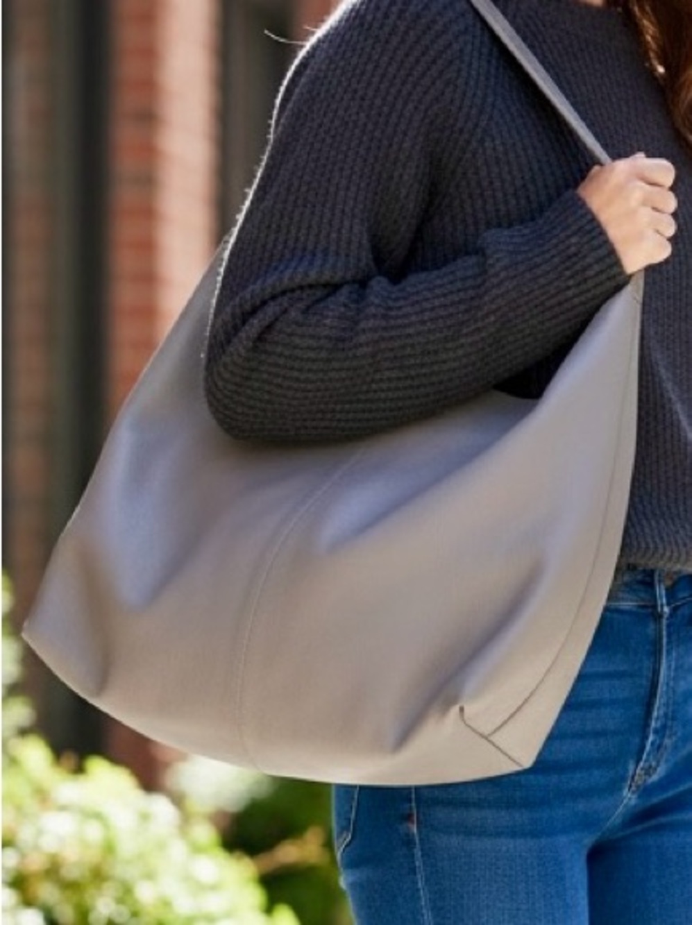 Kurt Geiger London Slouchy Hobo Shoulder Bag – Grey – Minimalist